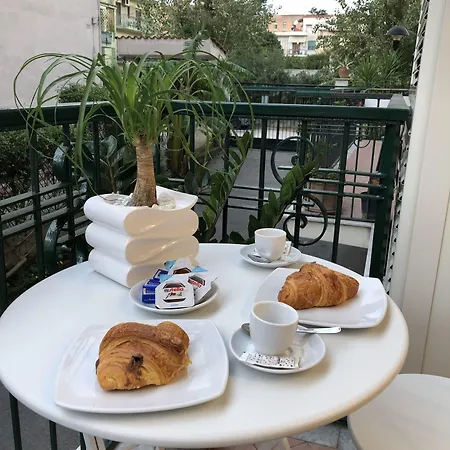 Olympus ベッド・アンド・ブレックファスト