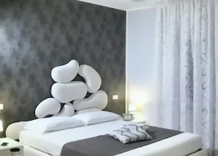 Konukevi Olympus Pompei